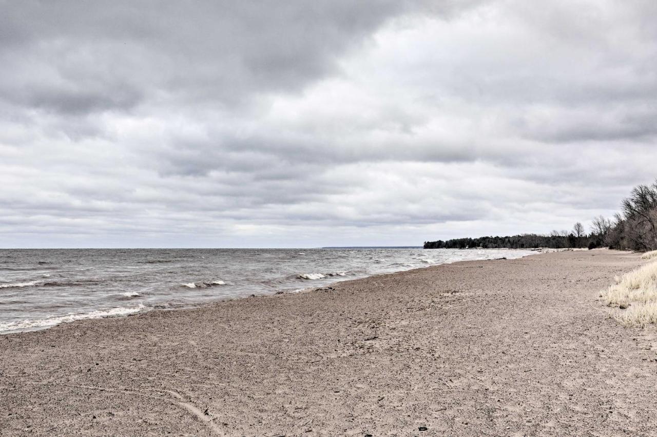 Walk To Lake Superior Ontonagon Home With Fire Pit! Zewnętrze zdjęcie